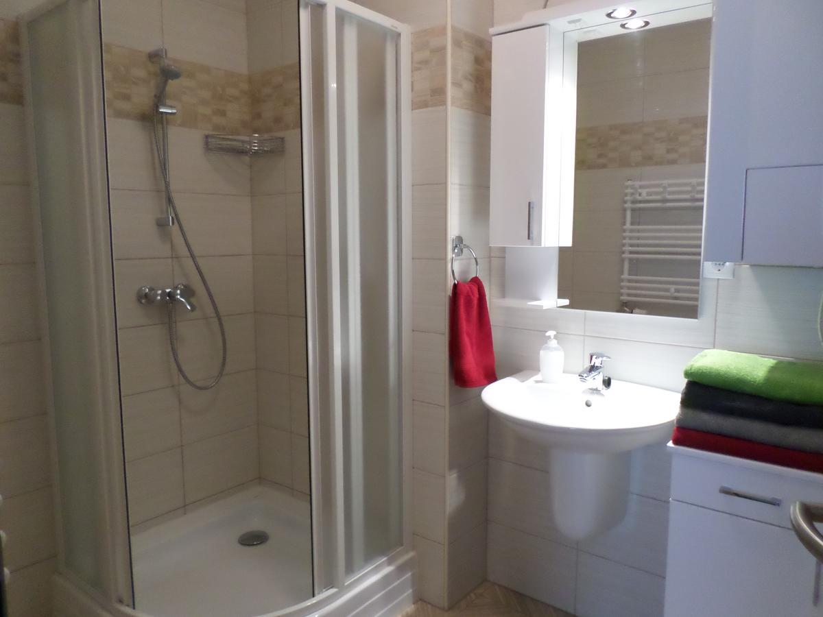 Lakoparki Apartman Veszprém Exterior foto