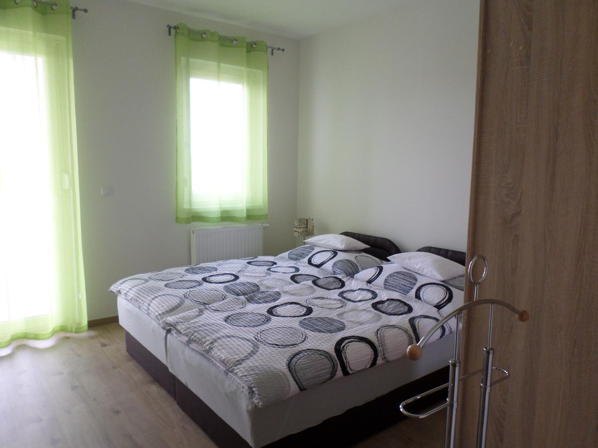 Lakoparki Apartman Veszprém Exterior foto