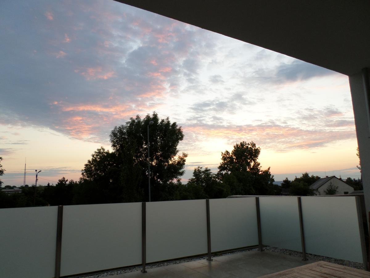 Lakoparki Apartman Veszprém Exterior foto